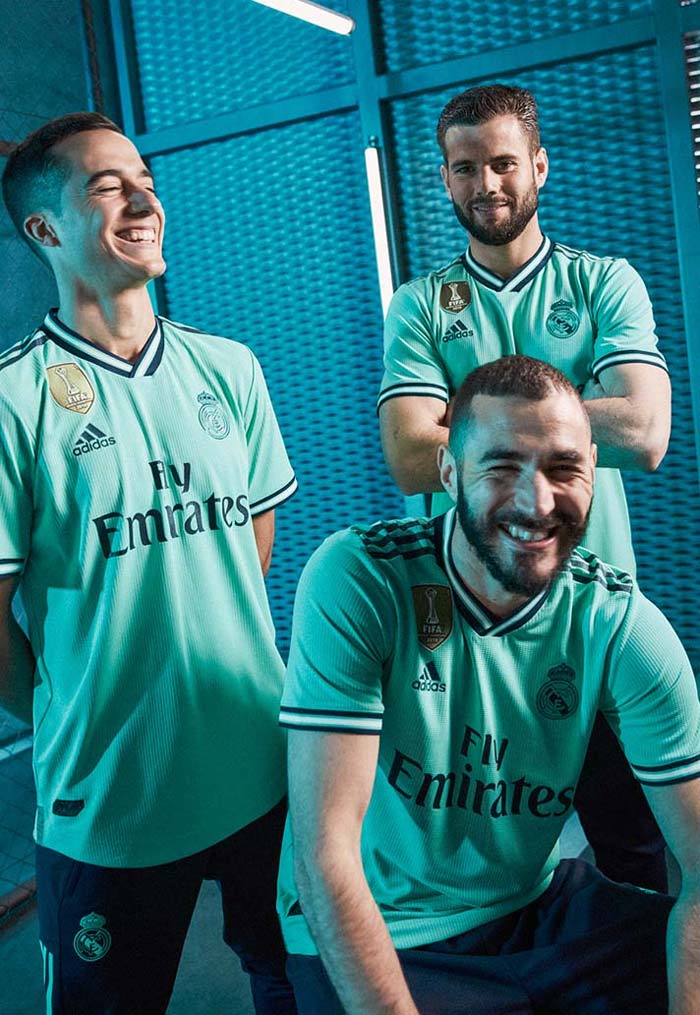 musicus Elektronisch avontuur Le Real Madrid dévoile son maillot third pour la saison 2019-2020 | Foot  Inside